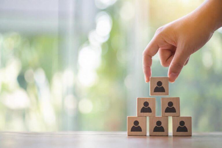 Recruter efficacement grâce à des annonces d’emploi parfaitement positionnées